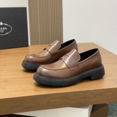 Prada Low Shoes